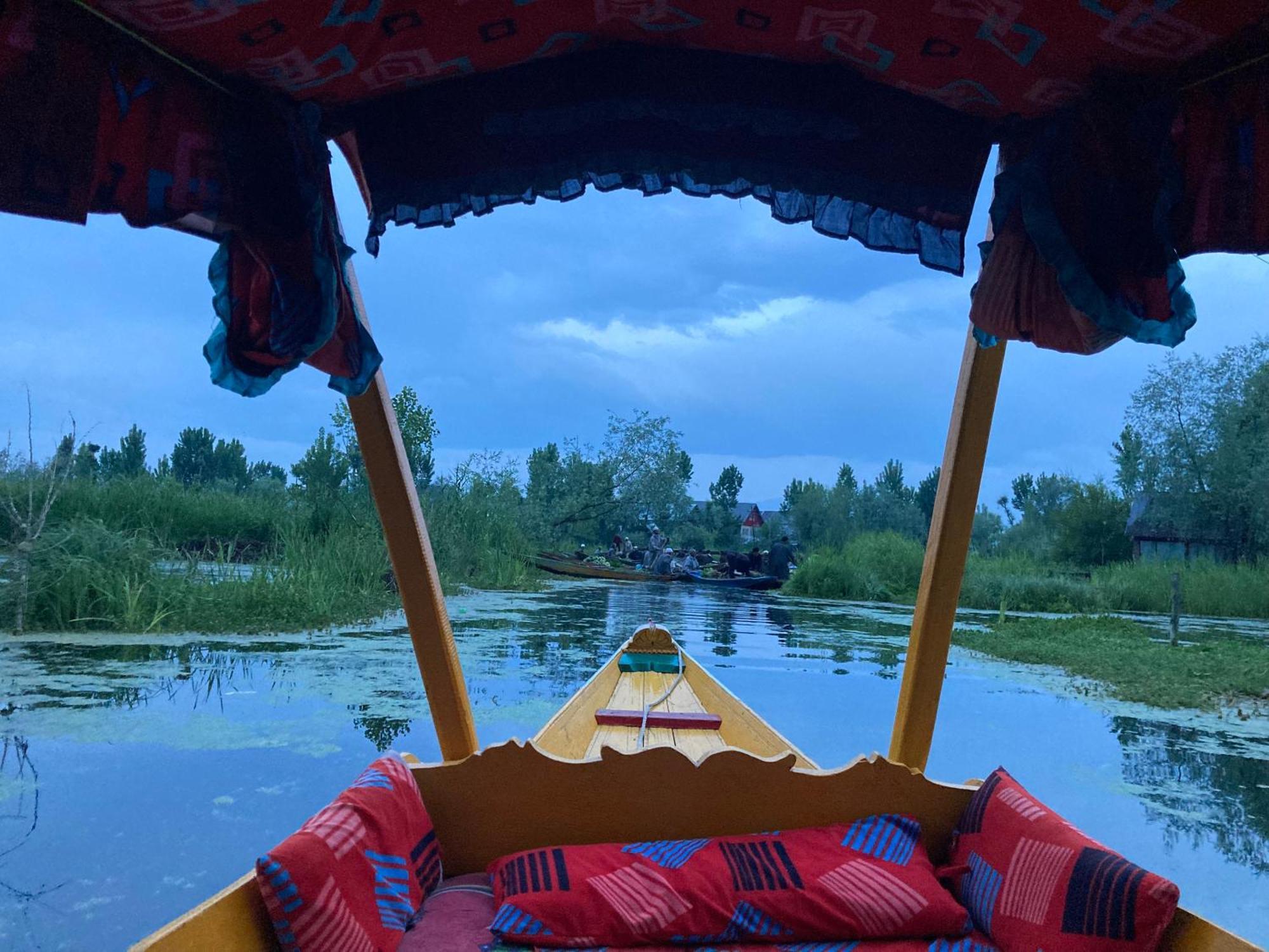 Houseboat Lily Of Nageen Srīnagar Exterior foto